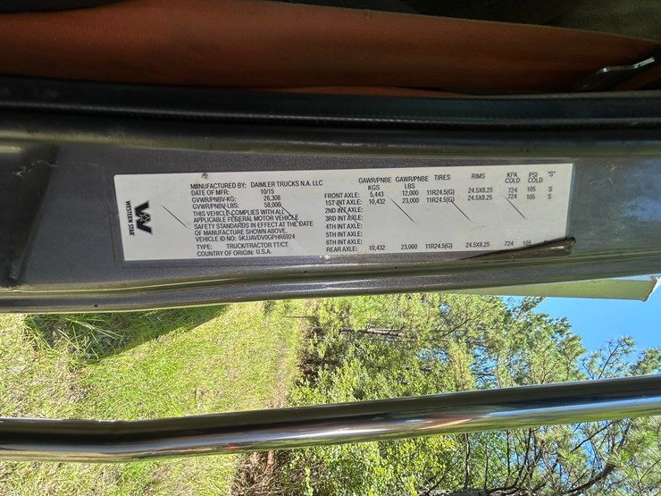 2016-western-star-4700sb-image-5