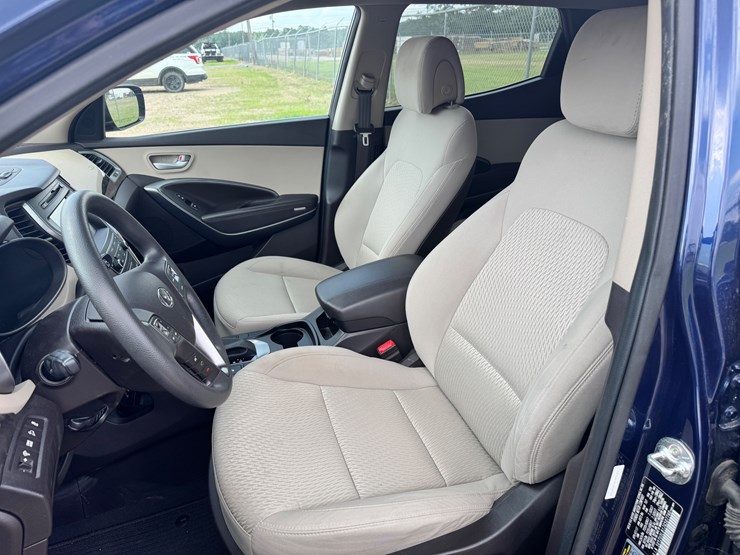 2018-hyundai-santa-fe-image-11