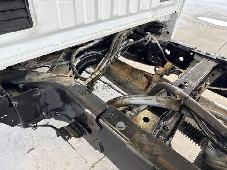 2017-ford-f550-image-13