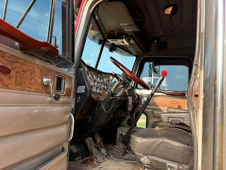 #2203-•-2000-379-ex-peterbilt-image-3