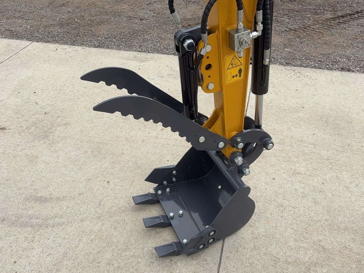 sdlanch-sdle20-mini-excavator-image-9