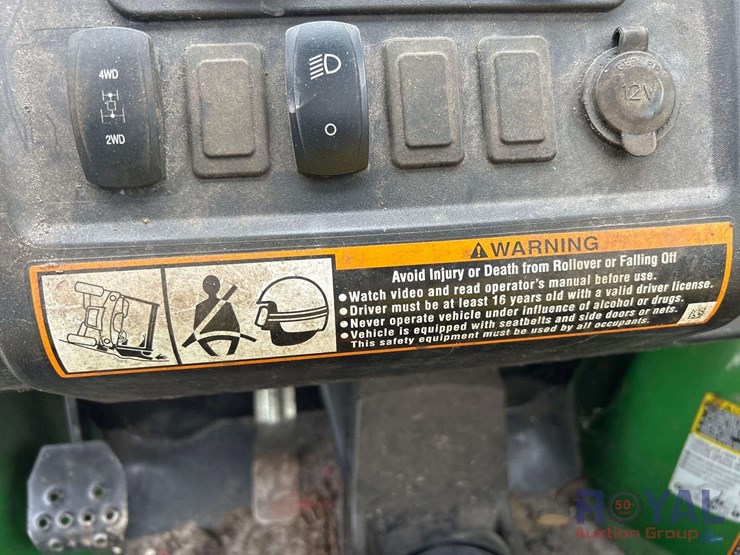 2017-john-deere-gator-image-21