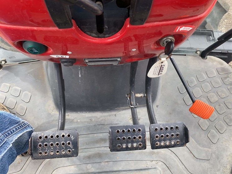 case-jx80-4wd-tractor-image-25