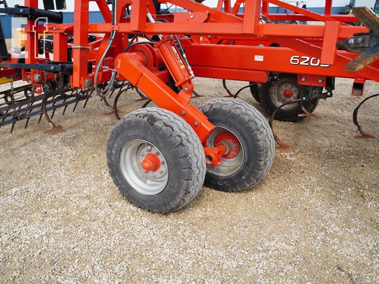2015-kuhn-krause-6205-31-image-16