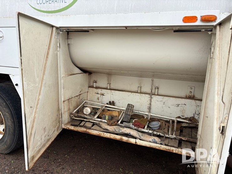 2002-international-durastar-4400-image-36