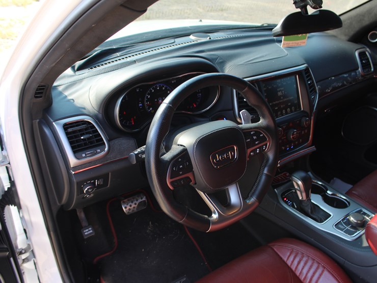 2017-jeep-grand-cherokee-image-8