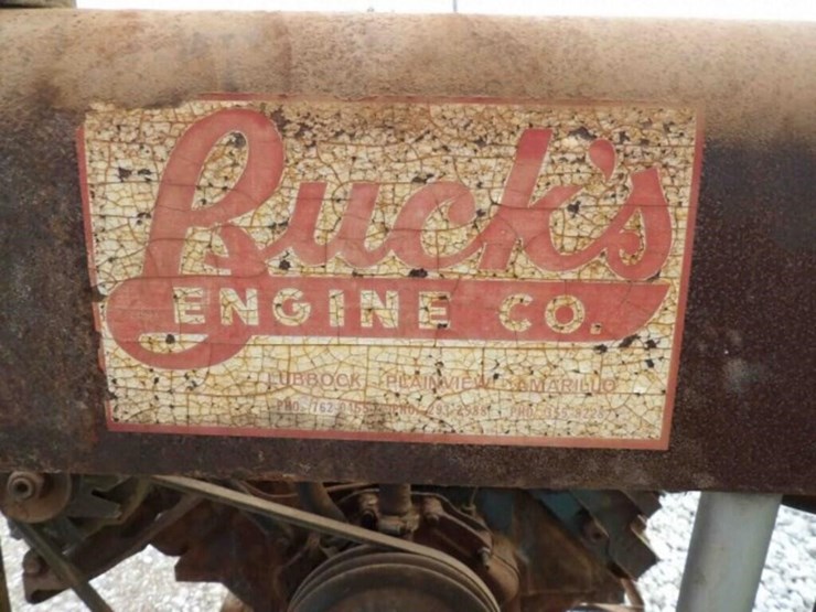 oldsmobile-8-cylinder-engine-&-stand-image-6