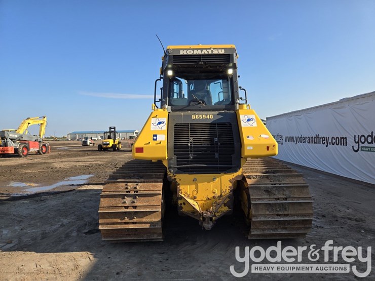 2023-komatsu-d61pxi-24-image-4