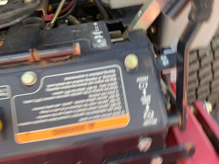 exmark-lazer-zero-turn-mower-image-21