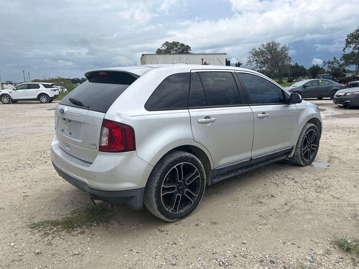 2013-ford-edge-sel-image-3