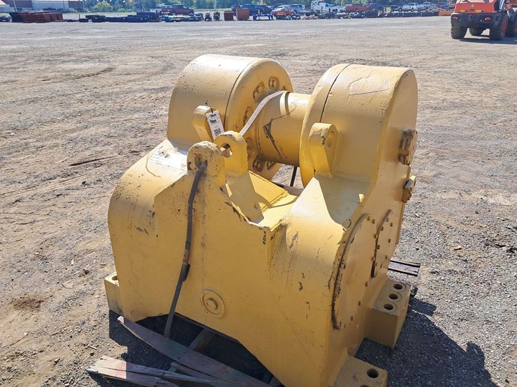 cat-winch-for-dozer-image-2