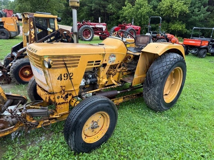 deutz-industrial-tractor-with-broom-image-6