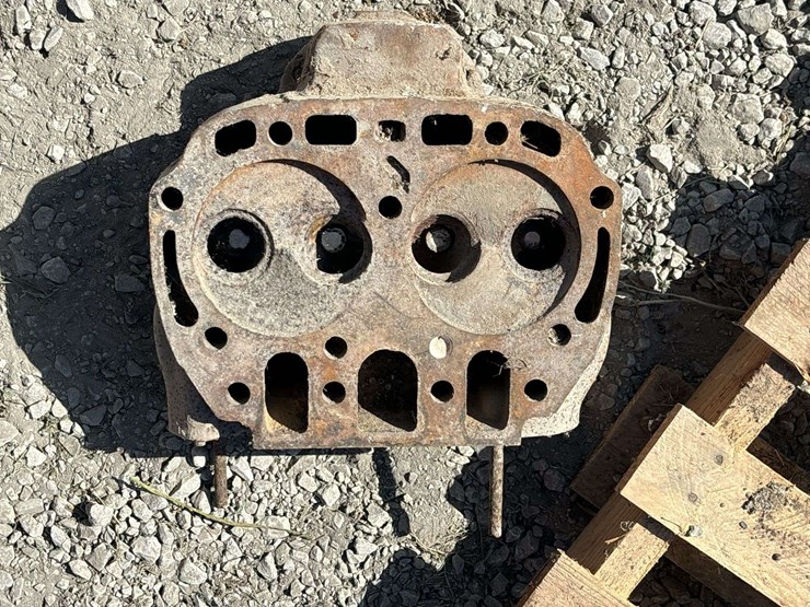 john-deere-model-a-head-image-12
