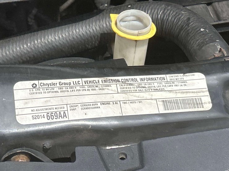 2012-dodge-grand-caravan-image-10