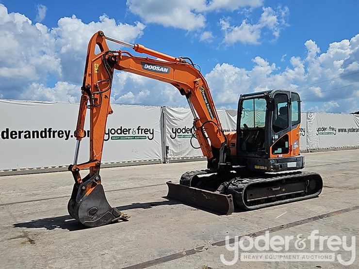2018-doosan-dx85r-3-image-1