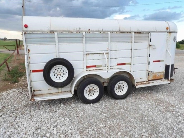 w-w-16'-livestock-trailer-image-1
