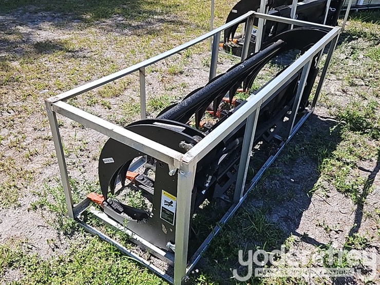 heavy-grass-fork-grapple-to-suit-skidsteer-image-2