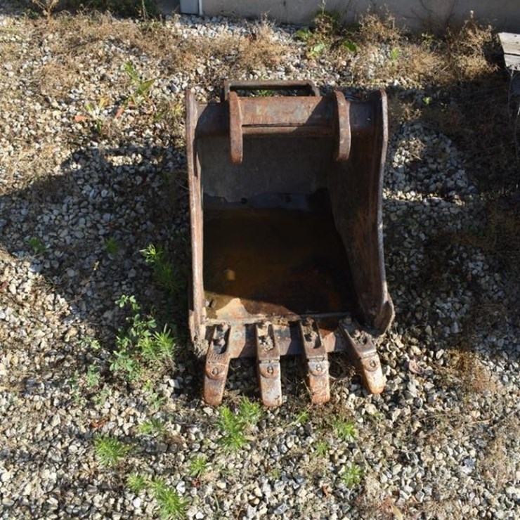 Bucket, Trenching BACKHOE BUCKET 44030