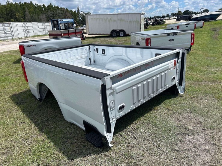 ford-super-duty-pickup-truck-bed-image-2