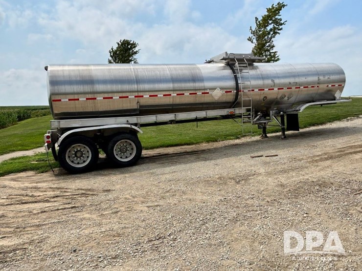 1984-fruehauf-tanker-image-5