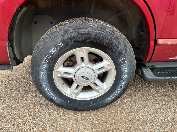 2005-ford-explorer-image-22