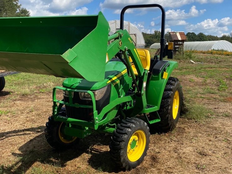 2023-john-deere-3043d-image-1