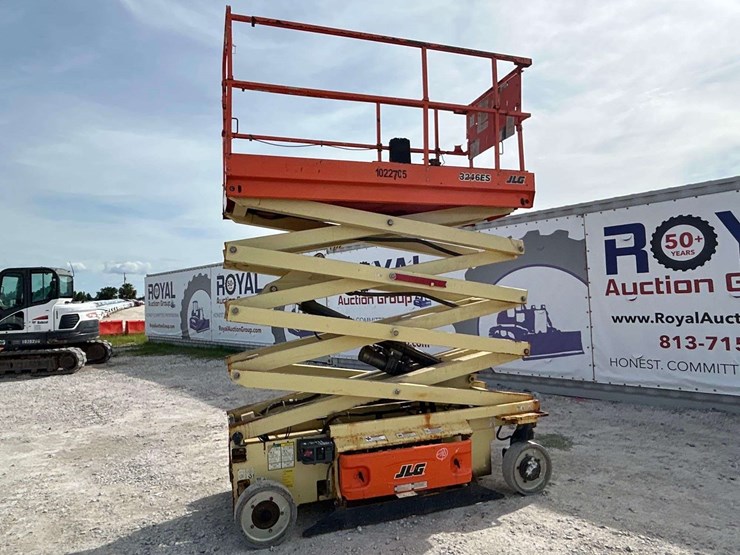2018-jlg-3246es-image-1