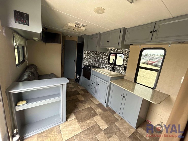 coleman-274bh-lantern-edition-travel-trailer-image-16