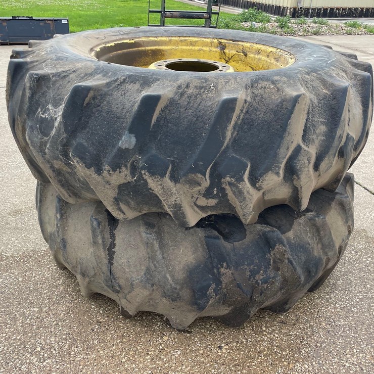 2-20.8-38 Tractor Tires