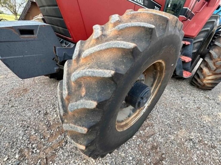 case-7130-tractor-image-18
