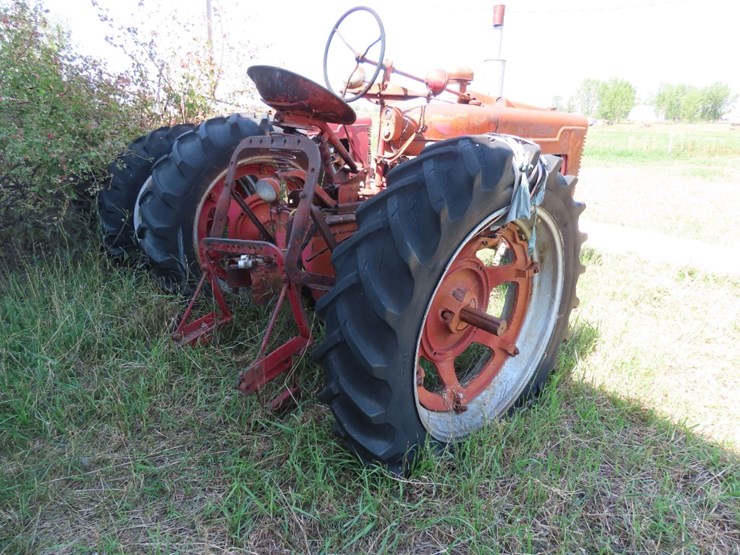 1943-farmall-m-tractor-image-5