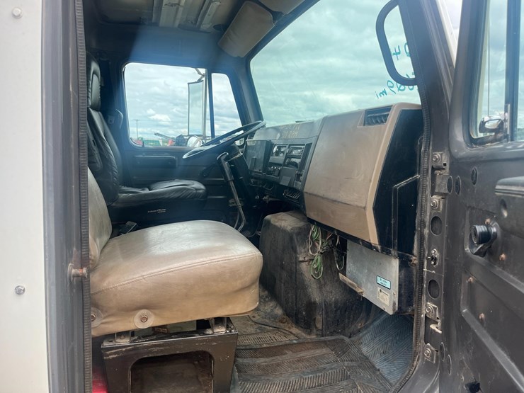 international-4900-image-20