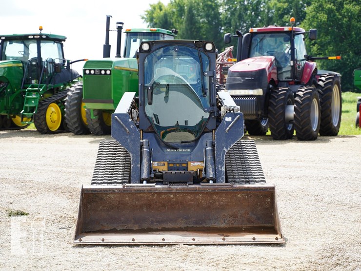 2015-deere-333e-image-2