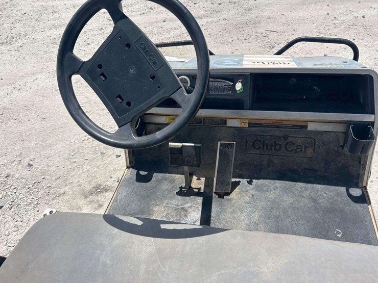 2001-club-car-carryall-utility-cart-image-10