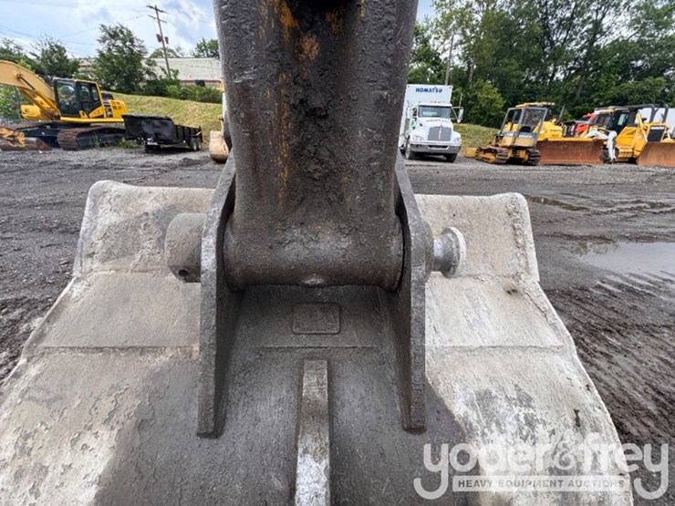 2006-komatsu-pc200-lc-7-image-15
