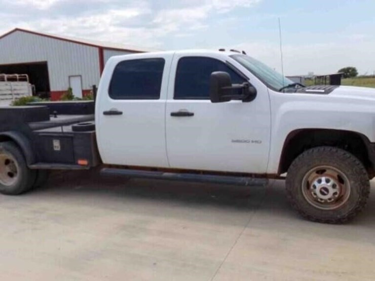 2011-chevy-4-door-dually-weld-bed-image-5