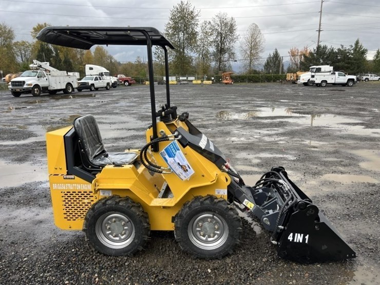 2025-infront-yf480-skidsteer-loader-image-3
