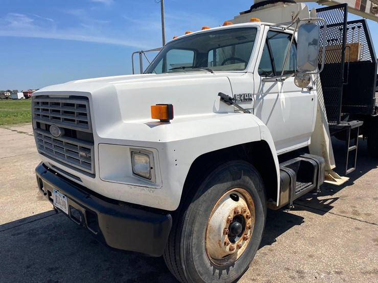 1993-ford-f700-image-13