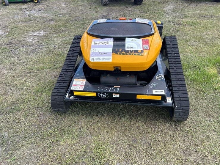 2010-john-deere-la105-image-15
