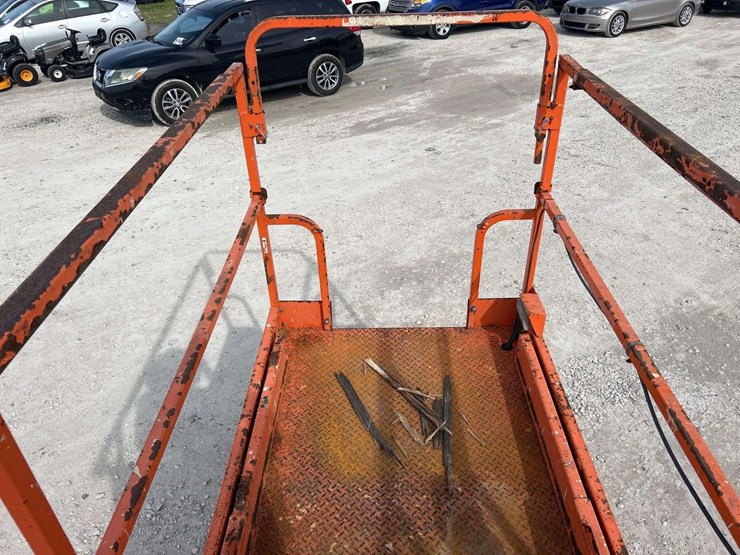 2018-jlg-3246es-image-14