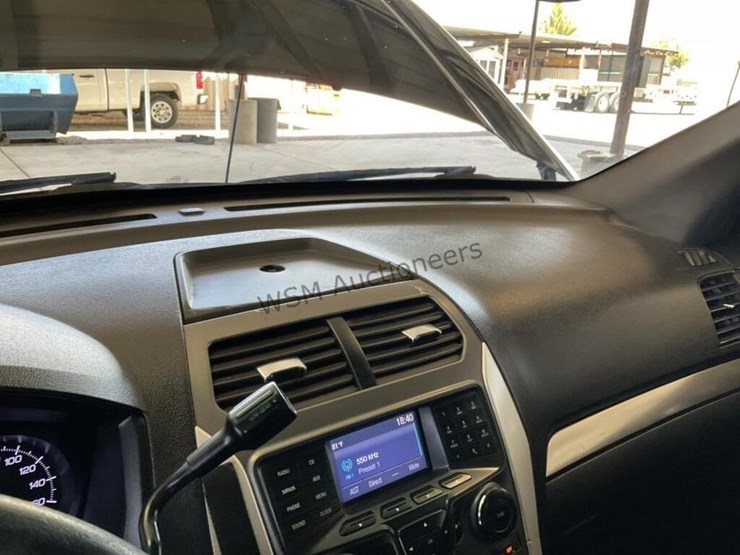 2014-ford-explorer-image-19