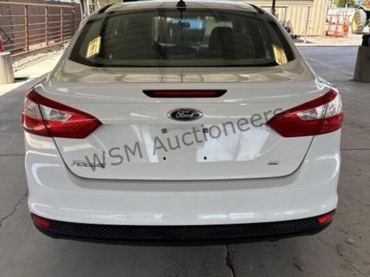 2012-ford-focus-se-sdn-image-6