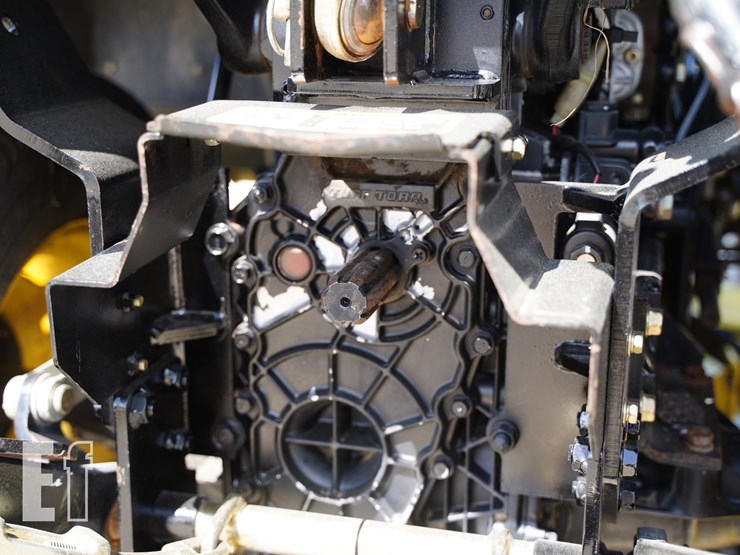 2003-john-deere-2210-image-22