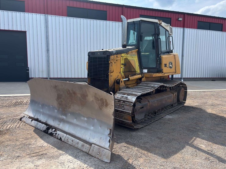 2005-deere-750j-image-1