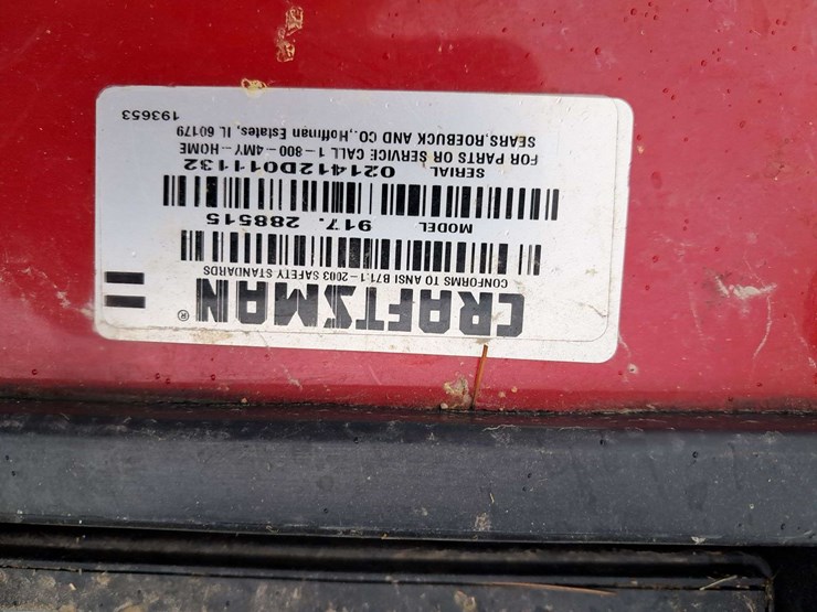 2011-craftsman-yt3000-riding-mower-image-12