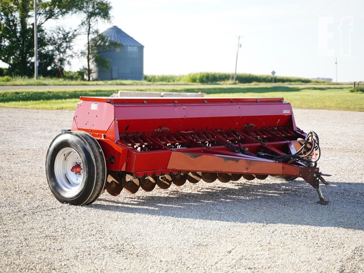 case-ih-5300-image-3