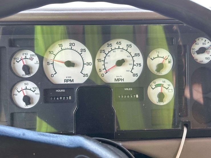 2004-ic-corporation-3000ic-school-bus-image-17