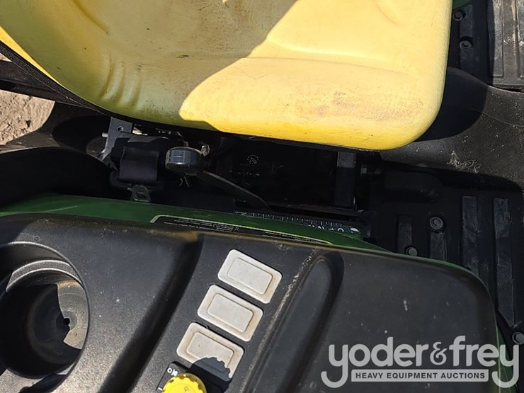 2009-john-deere-3038e-image-39