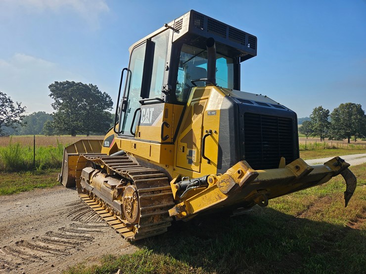 2014-caterpillar-953d-image-14