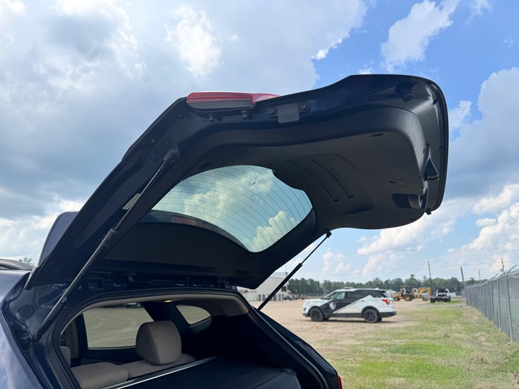 2018-hyundai-santa-fe-image-25